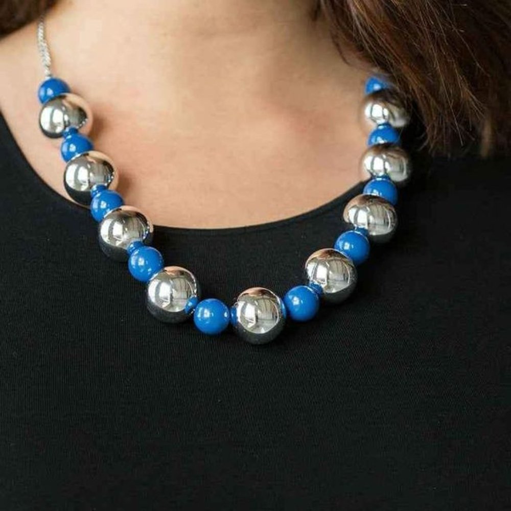 "TOP POP" BLUE NECKLACE & EARRING SET(New)
